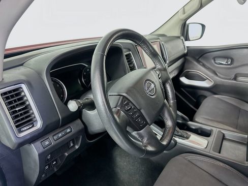 Used 2022 Nissan Frontier SV AWD/4WD image 9