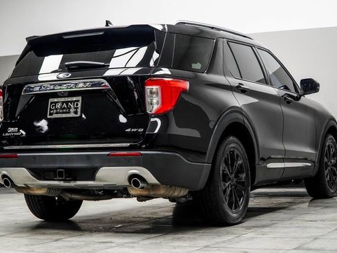 Used 2022 Ford Explorer Limited w/ Equipment Group 301A image 14