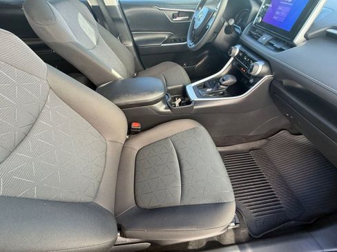 Certified 2023 Toyota RAV4 XLE image 33