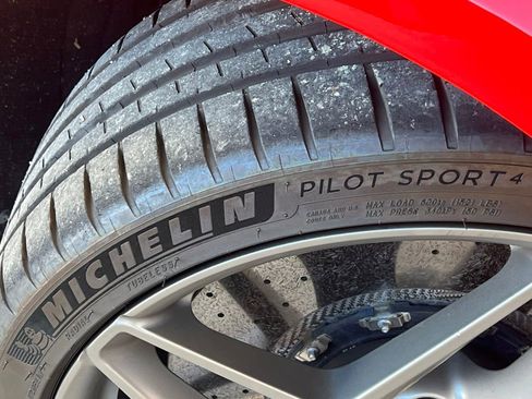 Used 2021 Ferrari F8 Tributo image 33