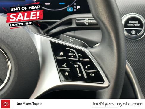 Used 2024 Mercedes-Benz GLC 300 image 13