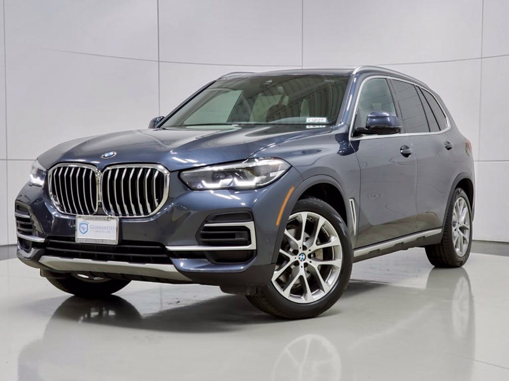 Used 2022 BMW X5 xDrive40i w/ Premium Package AWD/4WD image 2