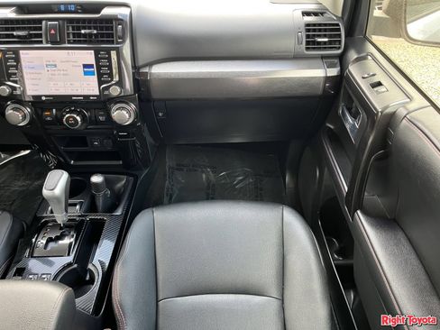 Certified 2020 Toyota 4Runner TRD Off-Road Premium w/ Moonroof Package AWD/4WD image 19