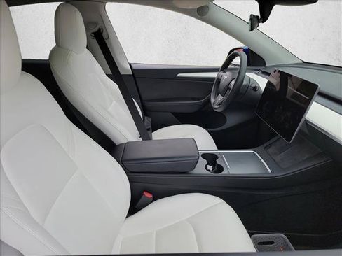 Used 2023 Tesla Model Y Long Range AWD/4WD image 15