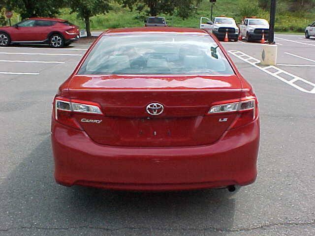 Used 2012 Toyota Camry LE FWD image 34