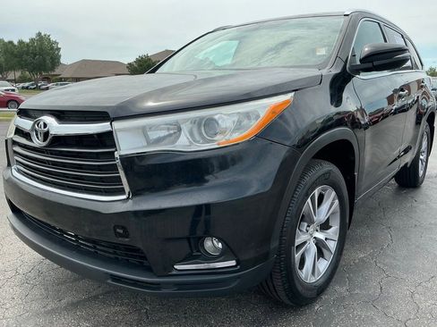 Used 2014 Toyota Highlander XLE AWD/4WD image 13