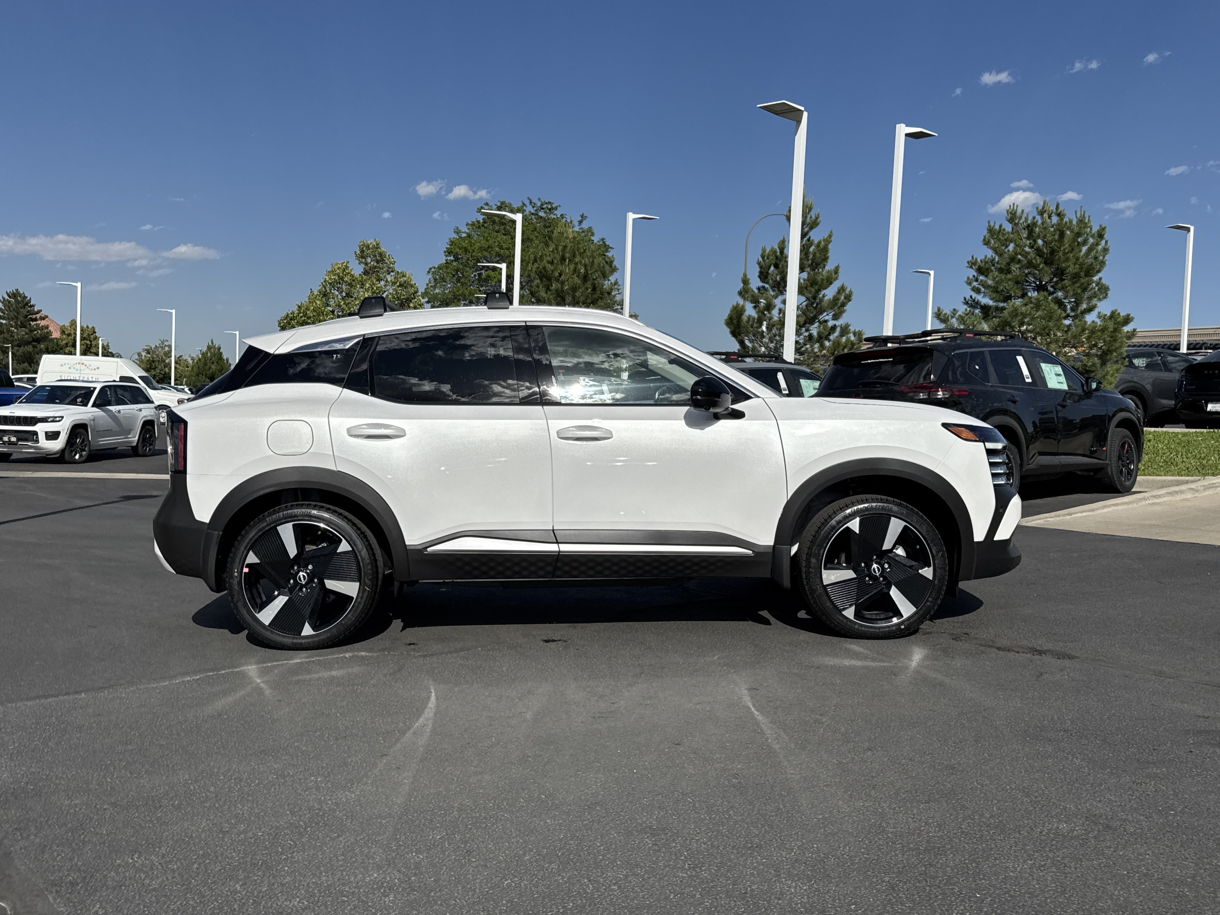 New 2026 Nissan Kicks SR w/ Cold Weather Package AWD/4WD image 2