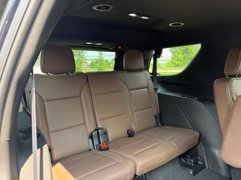 Used 2024 Chevrolet Tahoe High Country AWD/4WD image 18