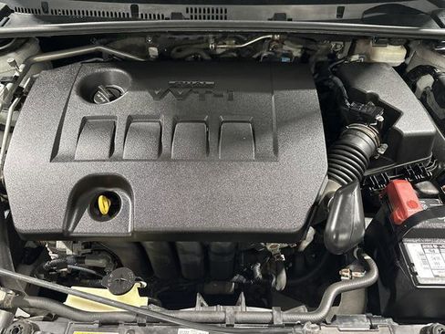 Used 2017 Toyota Corolla LE image 35