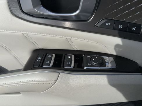 Certified 2022 Kia Sorento SX Prestige w/ Panoramic Sunroof Package image 15