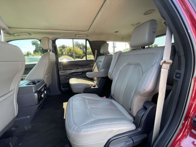 Used 2018 Ford Expedition Limited w/ Equipment Group 302A RWD image 13
