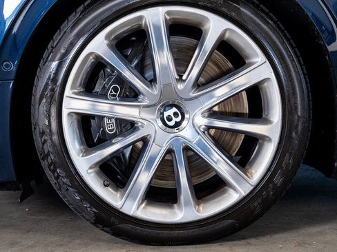 Used 2020 Bentley Flying Spur W12 image 10