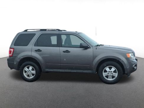 Used 2011 Ford Escape XLT image 7