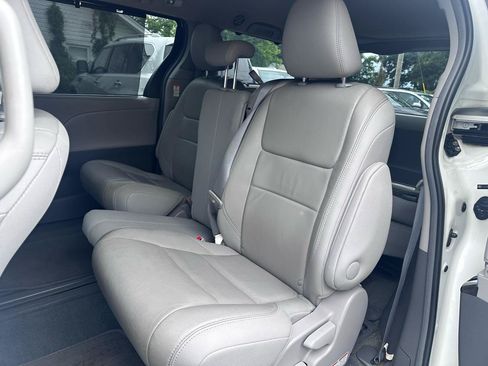 Used 2015 Toyota Sienna XLE w/ XLE Navigation Package FWD image 25