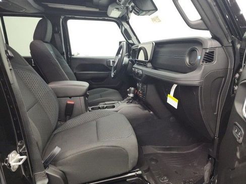 New 2025 Jeep Wrangler Unlimited Rubicon 4xe w/ Convenience Group image 27