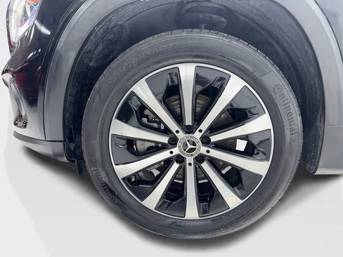 Used 2022 Mercedes-Benz GLB 250 w/ Premium Package Lite image 41