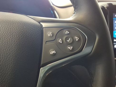 Used 2023 Chevrolet Traverse LT image 23