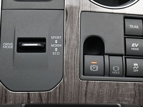 Used 2023 Toyota Highlander Platinum image 27