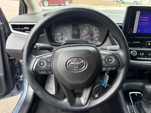 Used 2023 Toyota Corolla LE FWD image 22
