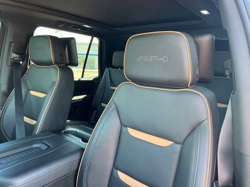 Used 2023 GMC Yukon AT4 w/ AT4 Premium Package AWD/4WD image 16