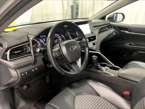 Used 2023 Toyota Camry SE image 8