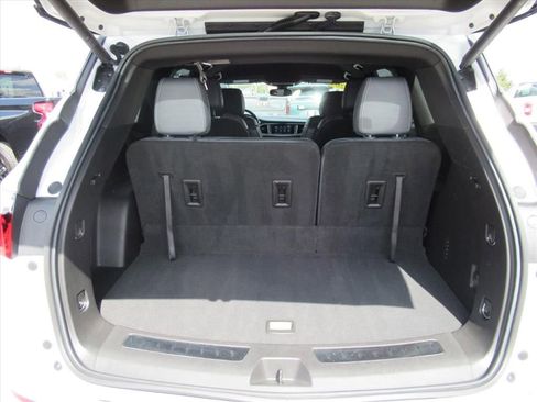 Certified 2023 Buick Enclave Essence image 30