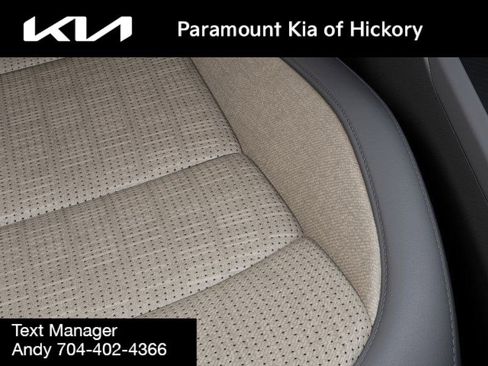 New 2025 Kia Niro SX image 24