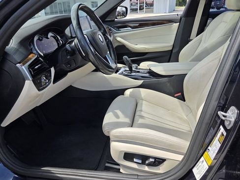 Used 2017 BMW 530i RWD image 11