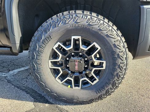 New 2026 GMC Sierra 2500 AT4X image 5