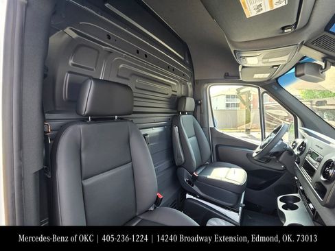 New 2026 Mercedes-Benz Sprinter 2500 image 11