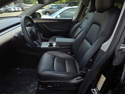 Used 2023 Tesla Model Y Long Range image 14