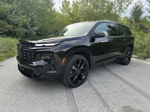 Used 2024 Chevrolet Traverse RS w/ LPO, Floor Liner Package image 1