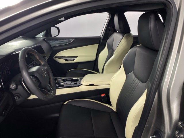 Used 2024 Lexus NX 250 FWD w/ Towing Package (2000 Lbs) image 14