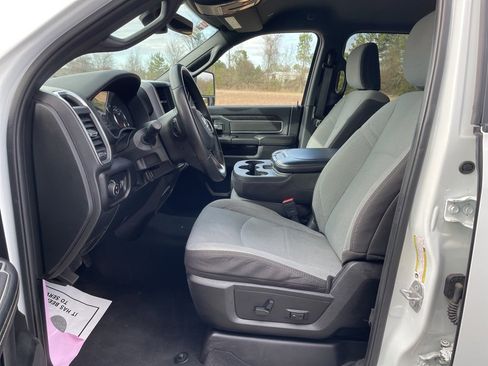 Used 2024 RAM 2500 Big Horn image 12