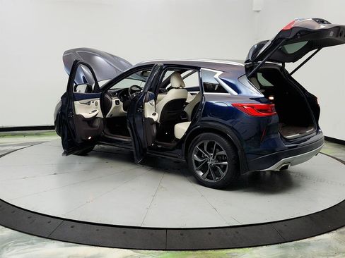 Used 2019 INFINITI QX50 Essential w/ Sensory Package FWD image 12