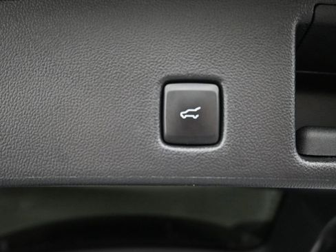 Used 2023 Ford Escape Platinum image 11