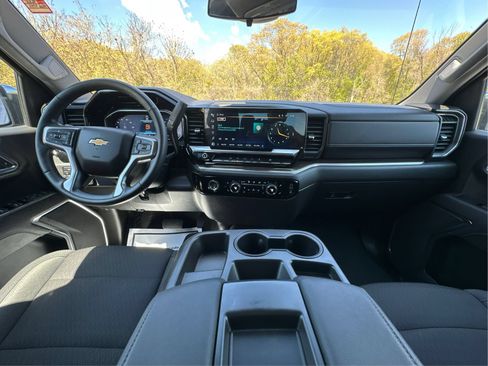 Used 2023 Chevrolet Silverado 1500 LT AWD/4WD image 26