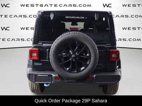 Used 2024 Jeep Wrangler Unlimited Sahara w/ Technology Group AWD/4WD image 4