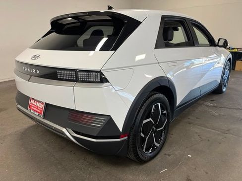 Used 2024 Hyundai Ioniq 5 SEL RWD image 3