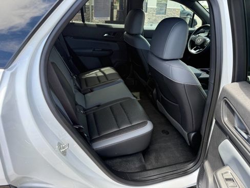 Used 2024 Honda Prologue Elite image 11