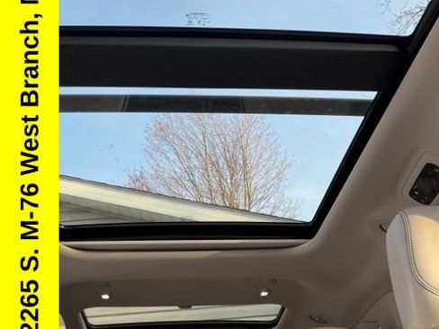 Used 2020 Chrysler Pacifica Limited FWD image 8