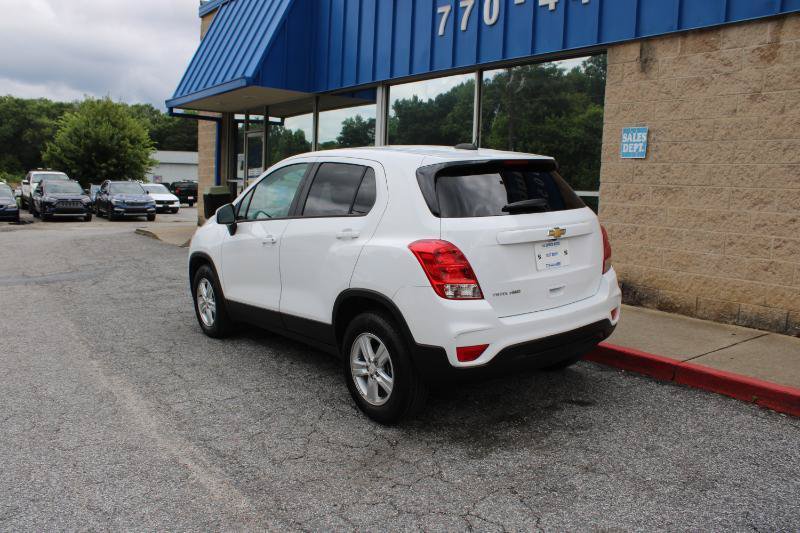 Used 2022 Chevrolet Trax LS w/ Tint and Cruise Package AWD/4WD image 4