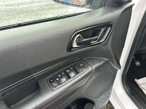 Used 2024 Dodge Durango GT image 15