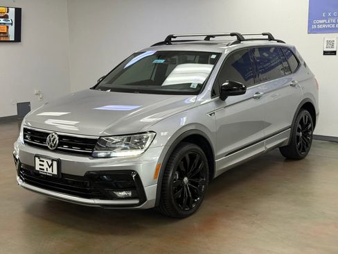 Used 2021 Volkswagen Tiguan SE R-Line FWD image 4