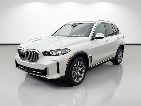 New 2026 BMW X5 xDrive40i w/ Premium Package AWD/4WD image 7