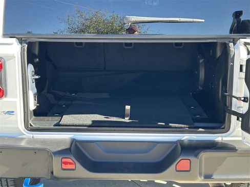 Used 2023 Jeep Wrangler Unlimited Sahara w/ Cold Weather Group image 13