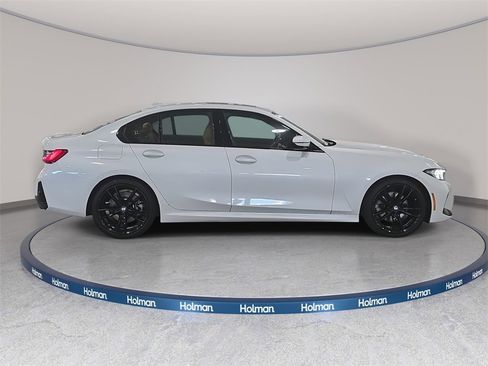 Used 2024 BMW 330i Sedan w/ M Sport Package image 5