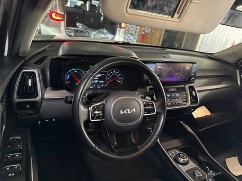 Used 2022 Kia Sorento S FWD image 7