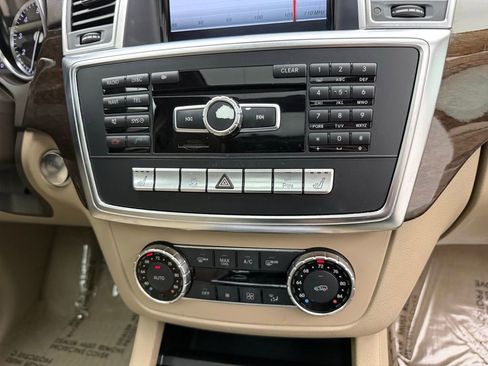 Used 2013 Mercedes-Benz GL 450 4MATIC image 32