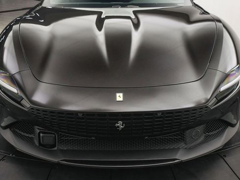 Used 2023 Ferrari Roma Nero Daytona image 30